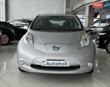 Серый Ниссан Лиф, объемом двигателя 0 л и пробегом 136 тыс. км за 7500 $, фото 1 на Automoto.ua