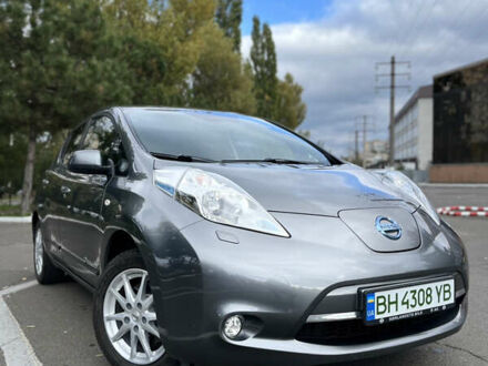 Ніссан Ліф 2017 у Одесі на Automoto.ua Сірий Ніссан Ліф, об'ємом двигуна 0 л та пробігом 125 тис. км за 6900 $, фото 1 на Automoto.ua