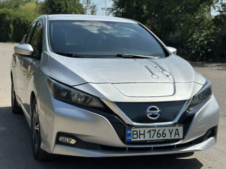 Сірий Ніссан Ліф, об'ємом двигуна 0 л та пробігом 85 тис. км за 12700 $, фото 1 на Automoto.ua