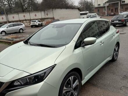 Серый Ниссан Лиф, объемом двигателя 0 л и пробегом 176 тыс. км за 12500 $, фото 1 на Automoto.ua