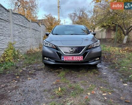 Серый Ниссан Лиф, объемом двигателя 0 л и пробегом 98 тыс. км за 13200 $, фото 1 на Automoto.ua