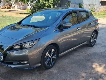 Ниссан Лиф 2019 в Кривом Роге на Automoto.ua Серый Ниссан Лиф, объемом двигателя 0 л и пробегом 120 тыс. км за 16800 $, фото 1 на Automoto.ua