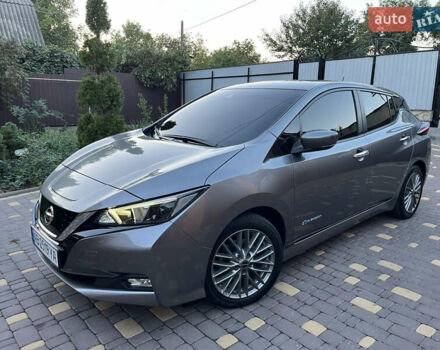 Серый Ниссан Лиф, объемом двигателя 0 л и пробегом 37 тыс. км за 15500 $, фото 1 на Automoto.ua