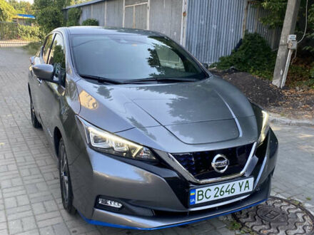 Сірий Ніссан Ліф, об'ємом двигуна 0 л та пробігом 50 тис. км за 18500 $, фото 1 на Automoto.ua