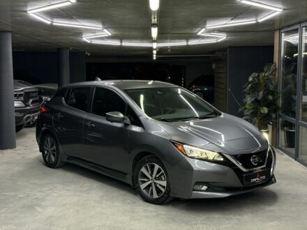 Серый Ниссан Лиф, объемом двигателя 0 л и пробегом 56 тыс. км за 13500 $, фото 1 на Automoto.ua