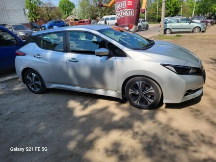 Серый Ниссан Лиф, объемом двигателя 0 л и пробегом 27 тыс. км за 15500 $, фото 1 на Automoto.ua