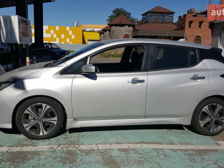 Серый Ниссан Лиф, объемом двигателя 0 л и пробегом 90 тыс. км за 15000 $, фото 1 на Automoto.ua