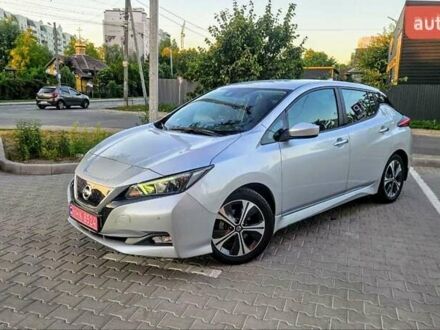 Серый Ниссан Лиф, объемом двигателя 0 л и пробегом 98 тыс. км за 14000 $, фото 1 на Automoto.ua