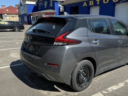 Серый Ниссан Лиф, объемом двигателя 0 л и пробегом 2 тыс. км за 8500 $, фото 1 на Automoto.ua