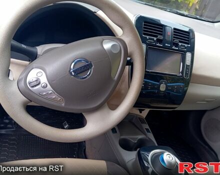 Синій Ніссан Ліф, об'ємом двигуна 0 л та пробігом 111 тис. км за 4600 $, фото 3 на Automoto.ua