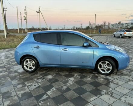 Синий Ниссан Лиф, объемом двигателя 0 л и пробегом 161 тыс. км за 5150 $, фото 3 на Automoto.ua