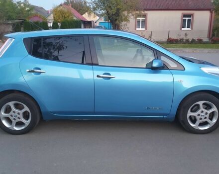 Ниссан Лиф 2011 в Млынове на Automoto.ua Синий Ниссан Лиф, объемом двигателя 1.6 л и пробегом 100 тыс. км за 3900 $, фото 2 на Automoto.ua