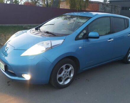 Ниссан Лиф 2011 в Млынове на Automoto.ua Синий Ниссан Лиф, объемом двигателя 1.6 л и пробегом 100 тыс. км за 3900 $, фото 8 на Automoto.ua