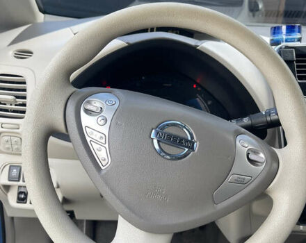 Синий Ниссан Лиф, объемом двигателя 0 л и пробегом 160 тыс. км за 10500 $, фото 18 на Automoto.ua