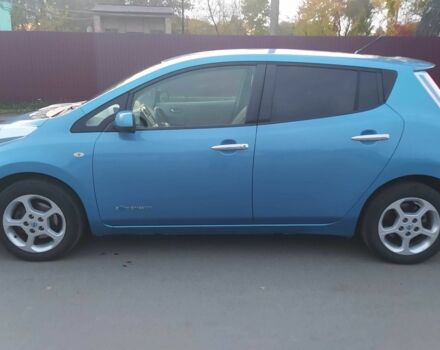 Ниссан Лиф 2011 в Млынове на Automoto.ua Синий Ниссан Лиф, объемом двигателя 1.6 л и пробегом 100 тыс. км за 3900 $, фото 7 на Automoto.ua