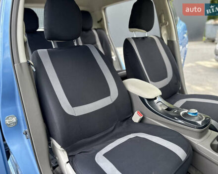 Синий Ниссан Лиф, объемом двигателя 0 л и пробегом 138 тыс. км за 4750 $, фото 48 на Automoto.ua