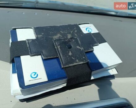 Синий Ниссан Лиф, объемом двигателя 0 л и пробегом 116 тыс. км за 4800 $, фото 11 на Automoto.ua