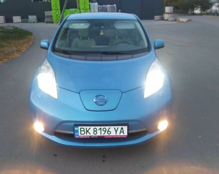 Ниссан Лиф 2011 в Млынове на Automoto.ua Синий Ниссан Лиф, объемом двигателя 1.6 л и пробегом 100 тыс. км за 3900 $, фото 17 на Automoto.ua