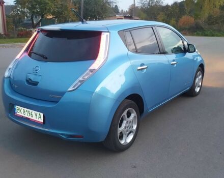 Ниссан Лиф 2011 в Млынове на Automoto.ua Синий Ниссан Лиф, объемом двигателя 1.6 л и пробегом 100 тыс. км за 3900 $, фото 3 на Automoto.ua