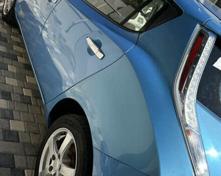 Синий Ниссан Лиф, объемом двигателя 0 л и пробегом 130 тыс. км за 5200 $, фото 9 на Automoto.ua