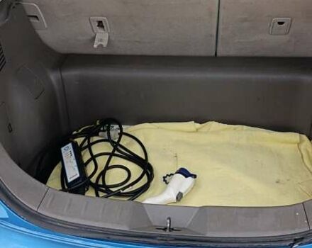 Синий Ниссан Лиф, объемом двигателя 0 л и пробегом 120 тыс. км за 4650 $, фото 15 на Automoto.ua