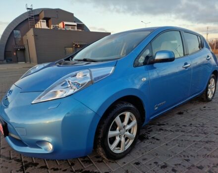 Синий Ниссан Лиф, объемом двигателя 0 л и пробегом 112 тыс. км за 5850 $, фото 2 на Automoto.ua