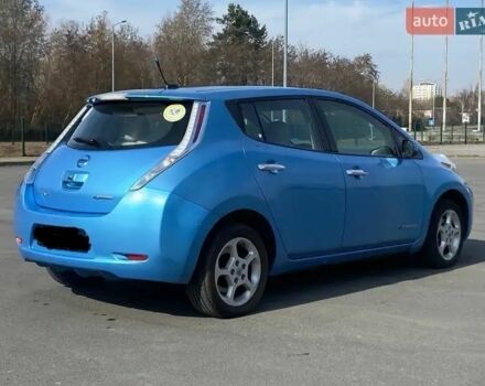 Синий Ниссан Лиф, объемом двигателя 0 л и пробегом 120 тыс. км за 5000 $, фото 3 на Automoto.ua