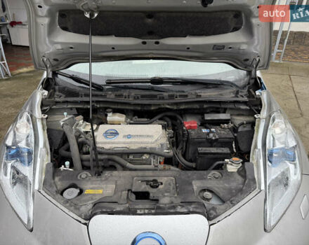 Синій Ніссан Ліф, об'ємом двигуна 0 л та пробігом 92 тис. км за 4990 $, фото 10 на Automoto.ua