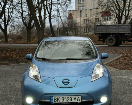 Синий Ниссан Лиф, объемом двигателя 0 л и пробегом 162 тыс. км за 4450 $, фото 1 на Automoto.ua