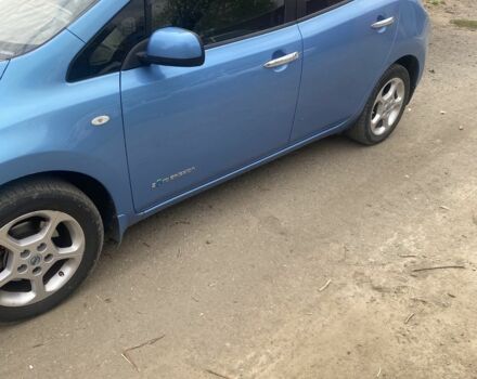 Синий Ниссан Лиф, объемом двигателя 0 л и пробегом 182 тыс. км за 4700 $, фото 5 на Automoto.ua