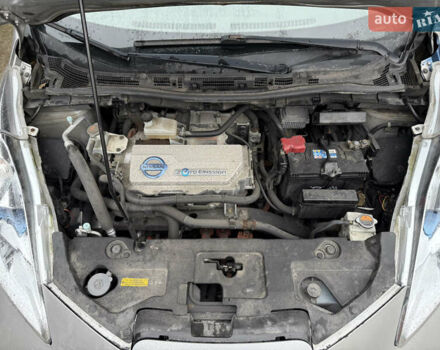 Синій Ніссан Ліф, об'ємом двигуна 0 л та пробігом 92 тис. км за 4990 $, фото 17 на Automoto.ua