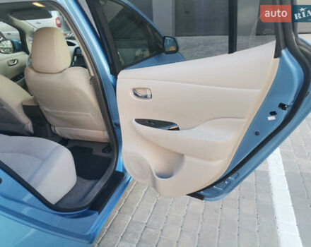Синій Ніссан Ліф, об'ємом двигуна 0 л та пробігом 120 тис. км за 4500 $, фото 20 на Automoto.ua