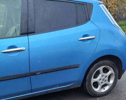 Синий Ниссан Лиф, объемом двигателя 0 л и пробегом 100 тыс. км за 4500 $, фото 7 на Automoto.ua