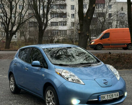 Синий Ниссан Лиф, объемом двигателя 0 л и пробегом 162 тыс. км за 4450 $, фото 2 на Automoto.ua