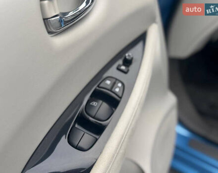 Синий Ниссан Лиф, объемом двигателя 0 л и пробегом 138 тыс. км за 4700 $, фото 13 на Automoto.ua