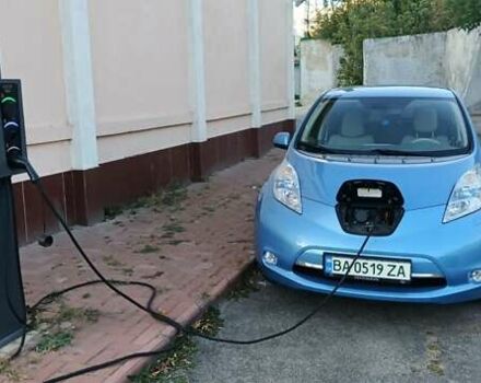 Синій Ніссан Ліф, об'ємом двигуна 0 л та пробігом 114 тис. км за 5400 $, фото 8 на Automoto.ua