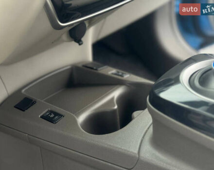 Синий Ниссан Лиф, объемом двигателя 0 л и пробегом 138 тыс. км за 4700 $, фото 26 на Automoto.ua