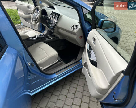 Синій Ніссан Ліф, об'ємом двигуна 0 л та пробігом 63 тис. км за 5500 $, фото 17 на Automoto.ua