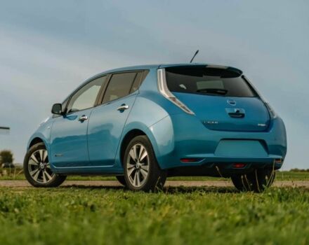 Синий Ниссан Лиф, объемом двигателя 0 л и пробегом 90 тыс. км за 4100 $, фото 4 на Automoto.ua