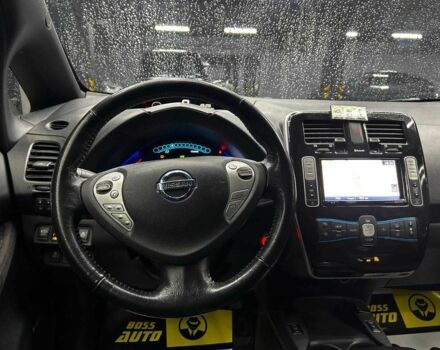 Ніссан Ліф 2013 у Чернівцях на Automoto.ua Синій Ніссан Ліф, об'ємом двигуна 0 л та пробігом 130 тис. км за 6000 $, фото 13 на Automoto.ua