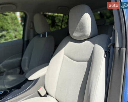 Синий Ниссан Лиф, объемом двигателя 0 л и пробегом 153 тыс. км за 4300 $, фото 26 на Automoto.ua