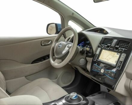 Синий Ниссан Лиф, объемом двигателя 0 л и пробегом 99 тыс. км за 3900 $, фото 19 на Automoto.ua