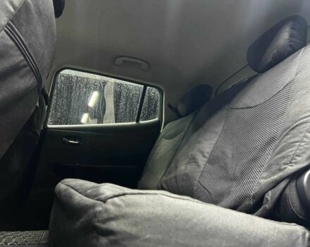 Ніссан Ліф 2013 у Чернівцях на Automoto.ua Синій Ніссан Ліф, об'ємом двигуна 0 л та пробігом 130 тис. км за 6000 $, фото 16 на Automoto.ua