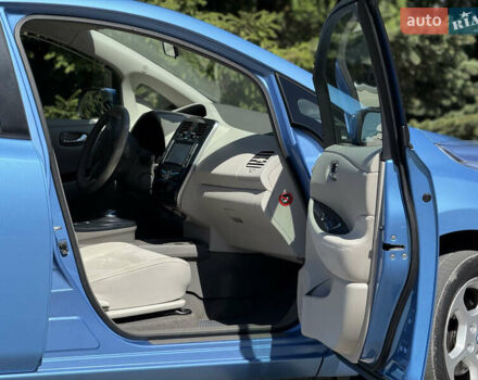 Синий Ниссан Лиф, объемом двигателя 0 л и пробегом 153 тыс. км за 4300 $, фото 17 на Automoto.ua