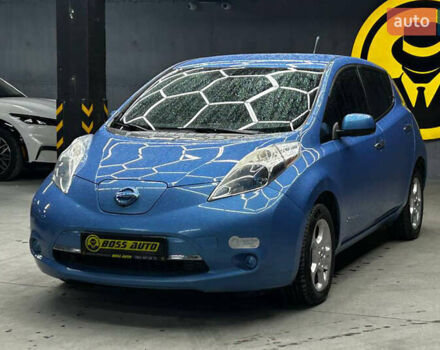 Ниссан Лиф 2013 в Черновцах на Automoto.ua Синий Ниссан Лиф, объемом двигателя 0 л и пробегом 130 тыс. км за 6000 $, фото 2 на Automoto.ua