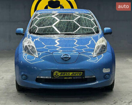 Ниссан Лиф 2013 в Черновцах на Automoto.ua Синий Ниссан Лиф, объемом двигателя 0 л и пробегом 130 тыс. км за 6000 $, фото 1 на Automoto.ua