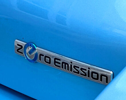 Синий Ниссан Лиф, объемом двигателя 2.4 л и пробегом 142 тыс. км за 8300 $, фото 29 на Automoto.ua