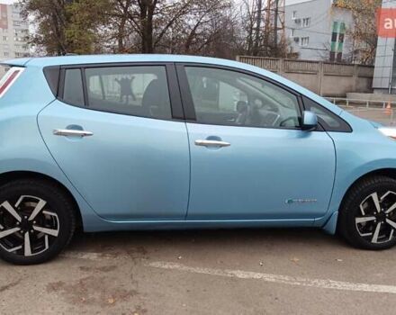Синий Ниссан Лиф, объемом двигателя 0 л и пробегом 153 тыс. км за 7000 $, фото 2 на Automoto.ua