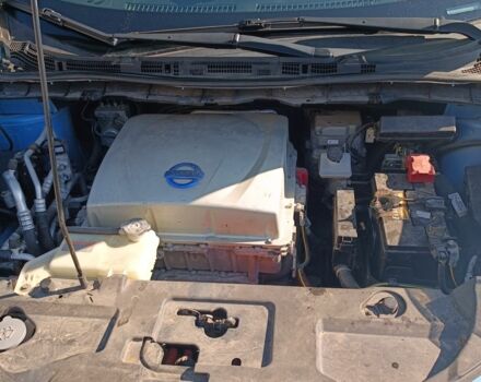 Синий Ниссан Лиф, объемом двигателя 0 л и пробегом 100 тыс. км за 7000 $, фото 7 на Automoto.ua