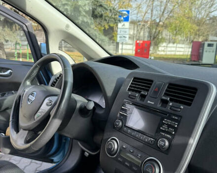 Синий Ниссан Лиф, объемом двигателя 0 л и пробегом 105 тыс. км за 10000 $, фото 9 на Automoto.ua